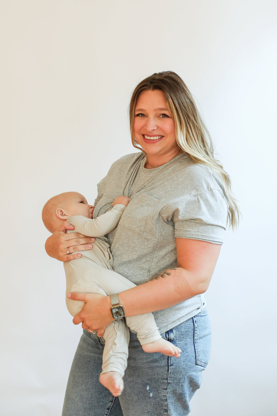 Why the Relaxed Fit Breastfeeding Tee Belongs in Every Nursing Mom’s Wardrobe