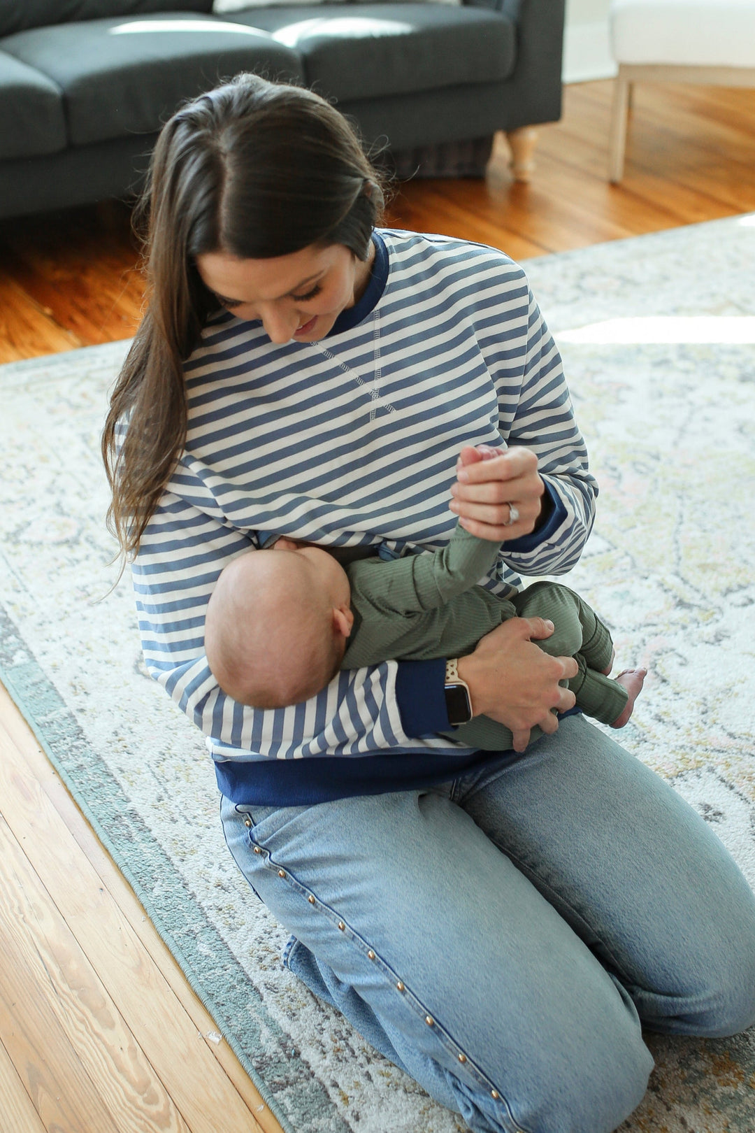 Mama Clothing: Stylish & Functional Fashion for Moms