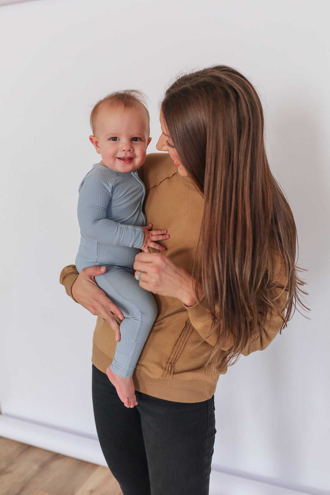 Breastfeeding in Public: How to Feel Confident, Covered, and Comfortable