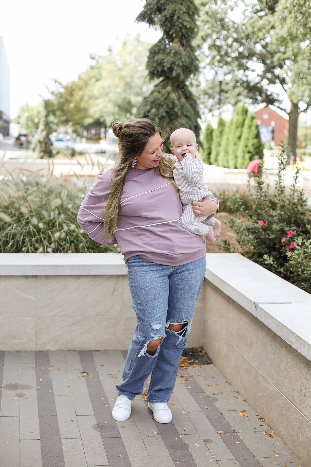 Winter Breastfeeding Survival Guide: How To Stay Warm, Cozy & Leak-Free All Season