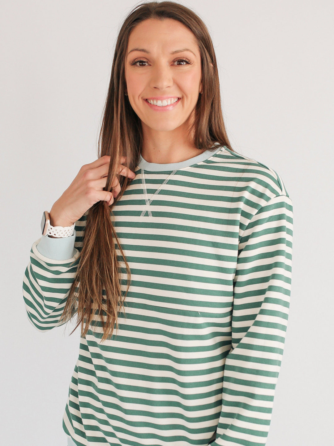 Best Breastfeeding Clothes for New Moms: What You Need