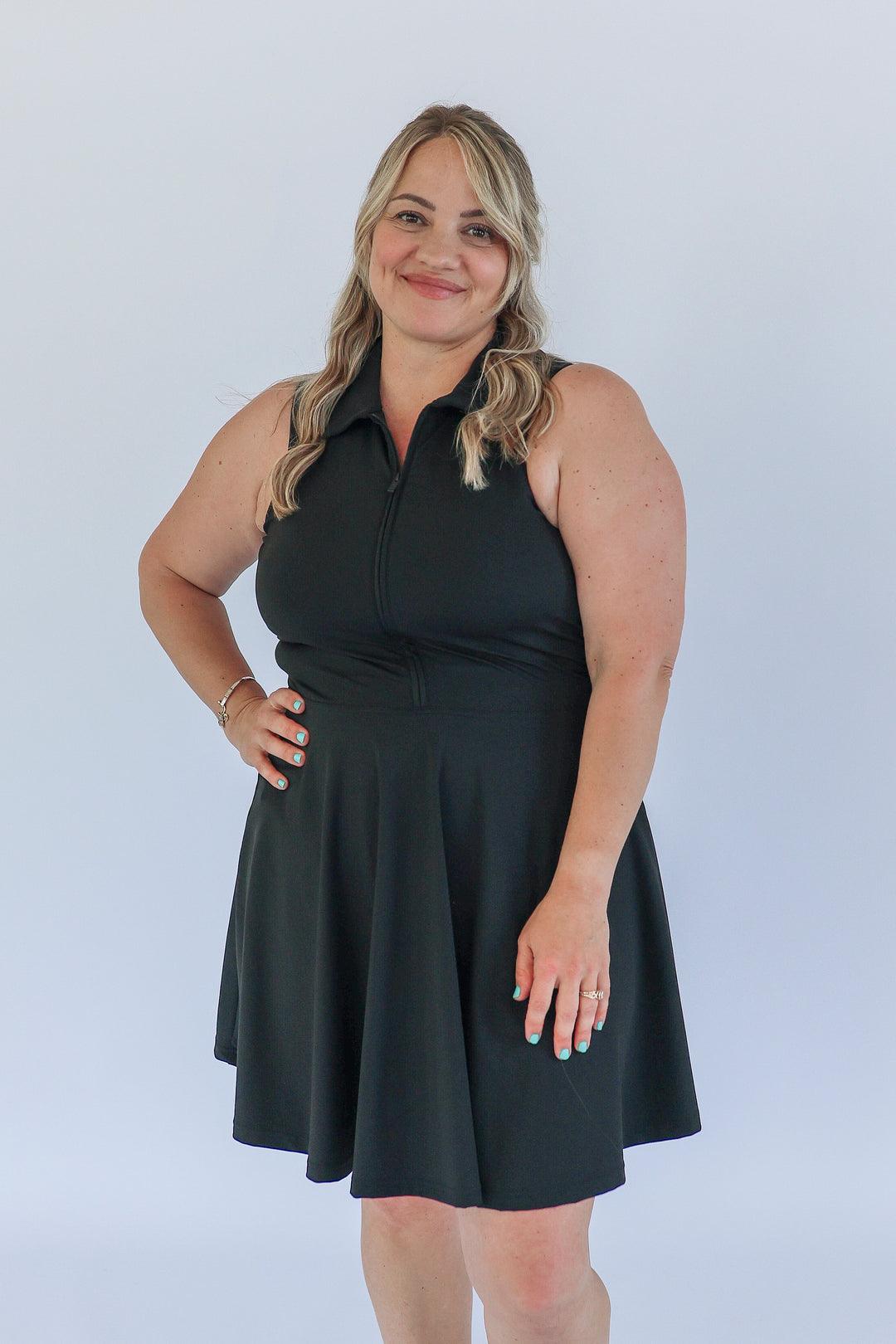 The Clubhouse breastfeeding-friendly athletic dress – Movemama