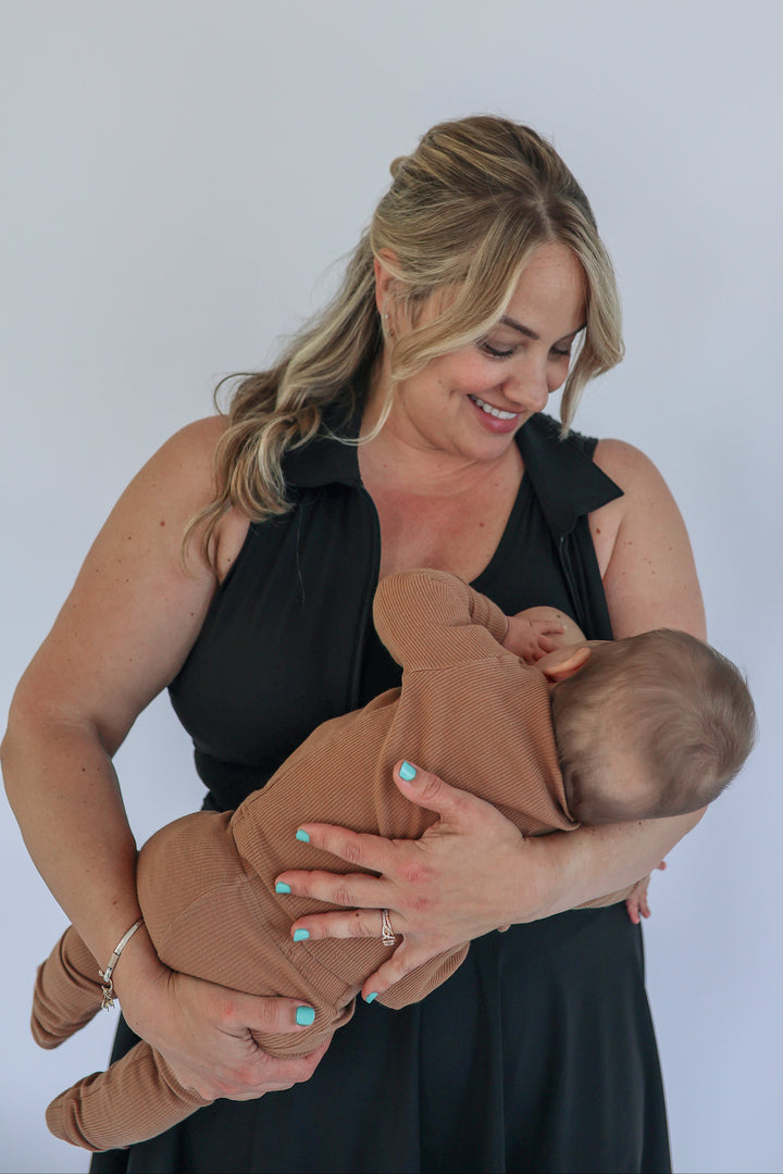 The Clubhouse breastfeeding-friendly athletic dress – Movemama