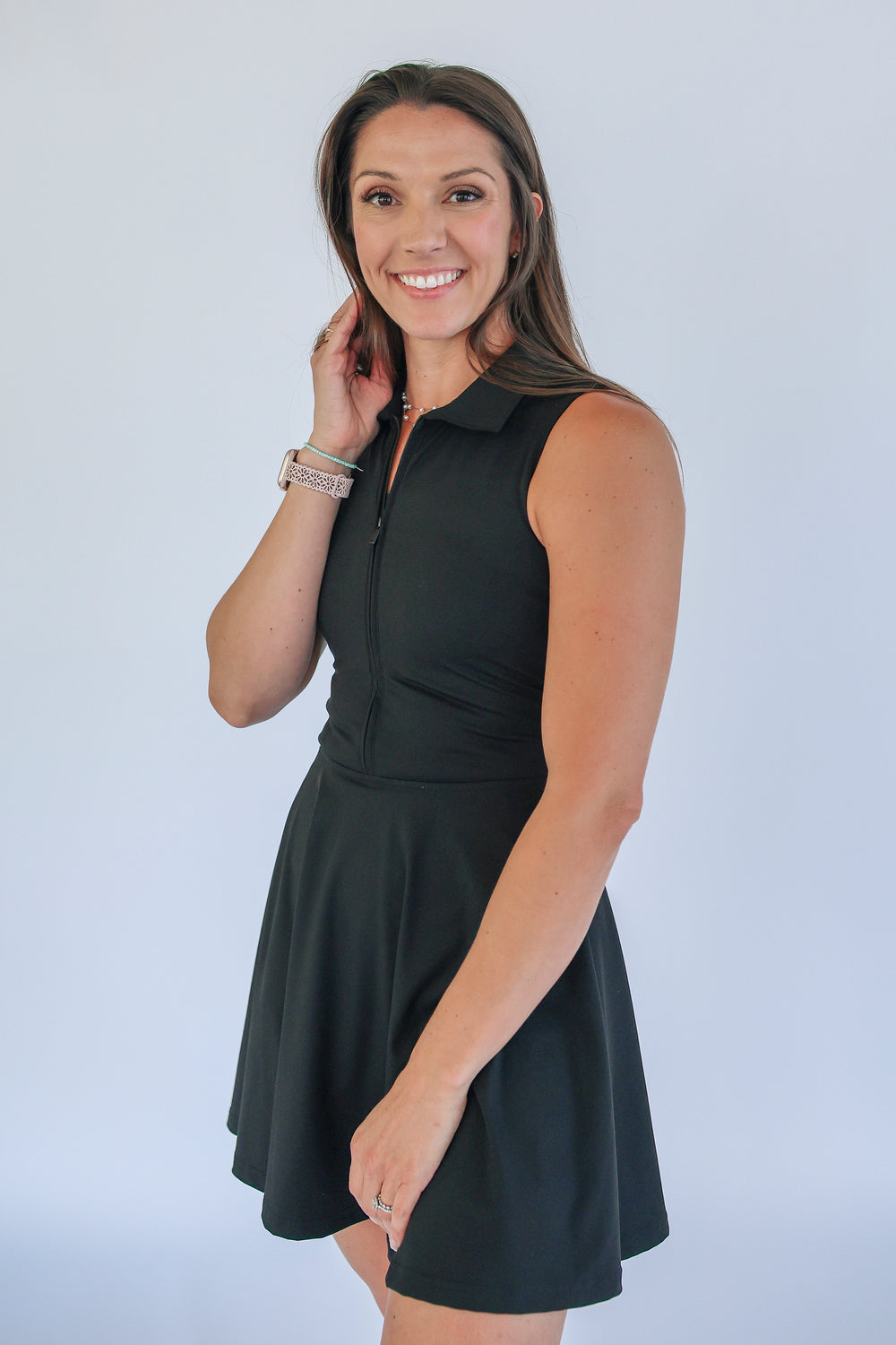 The Clubhouse breastfeeding-friendly athletic dress – Movemama
