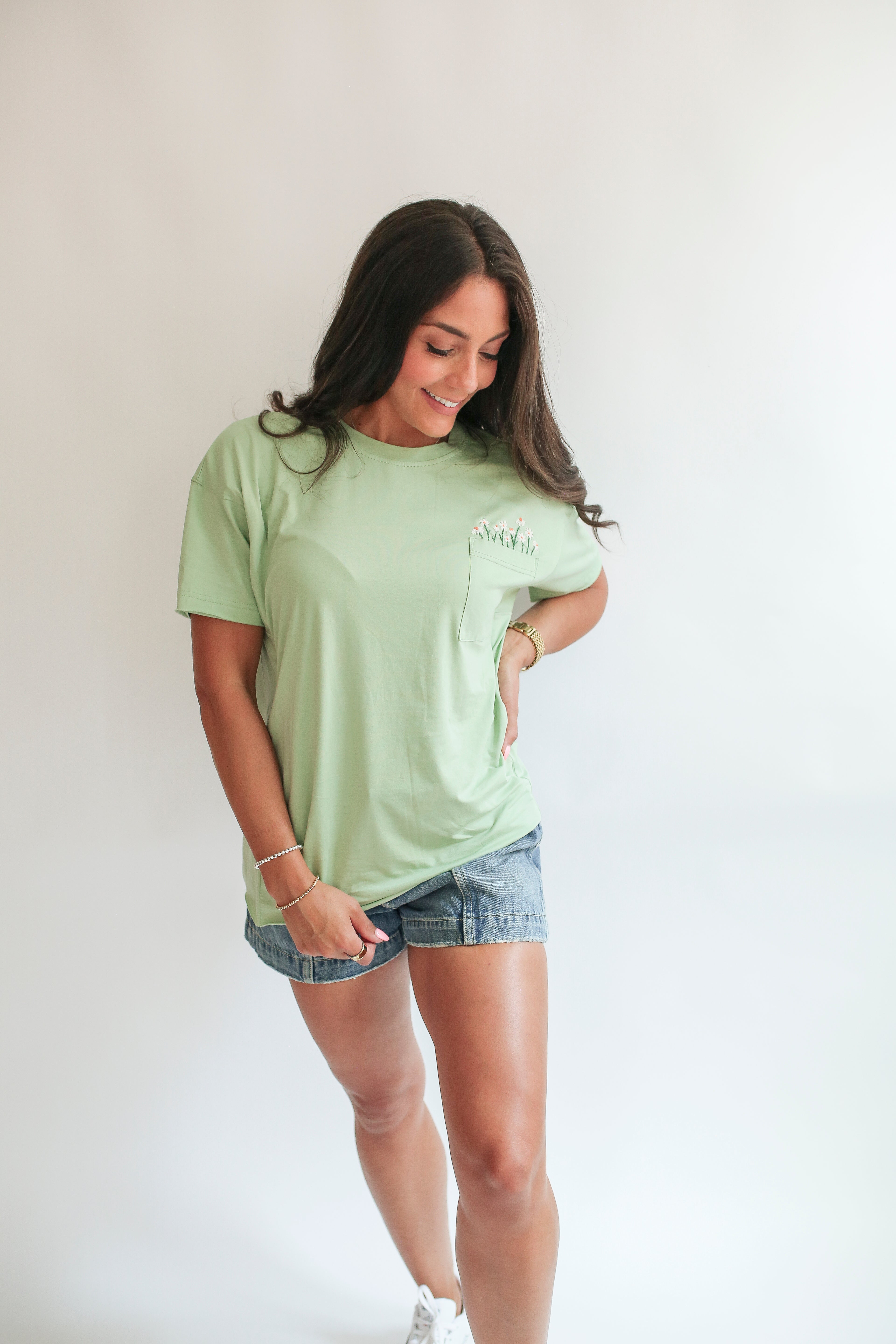 Relaxed Fit Zip Breastfeeding Tee | Movemama Nursing Apparel