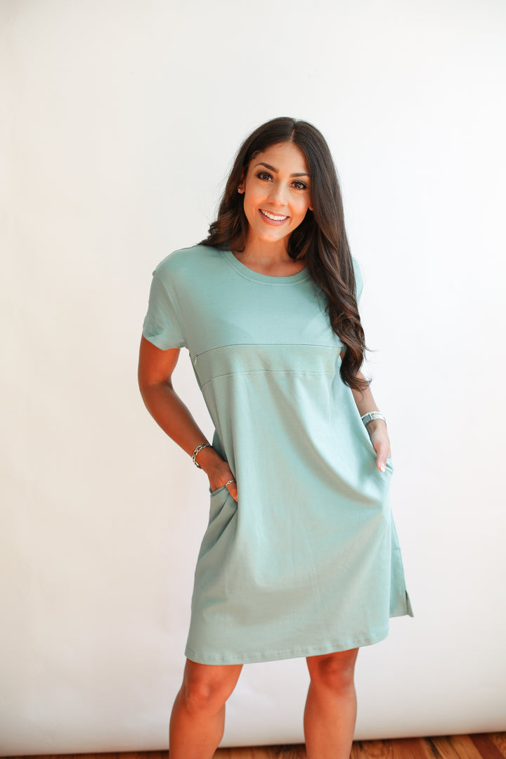 FINAL SALE - Breastfeeding Invisible Zipper T-Shirt Dress