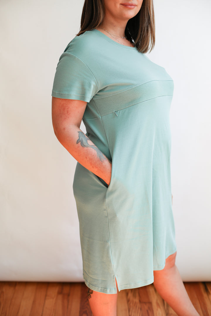 FINAL SALE - Breastfeeding Invisible Zipper T-Shirt Dress