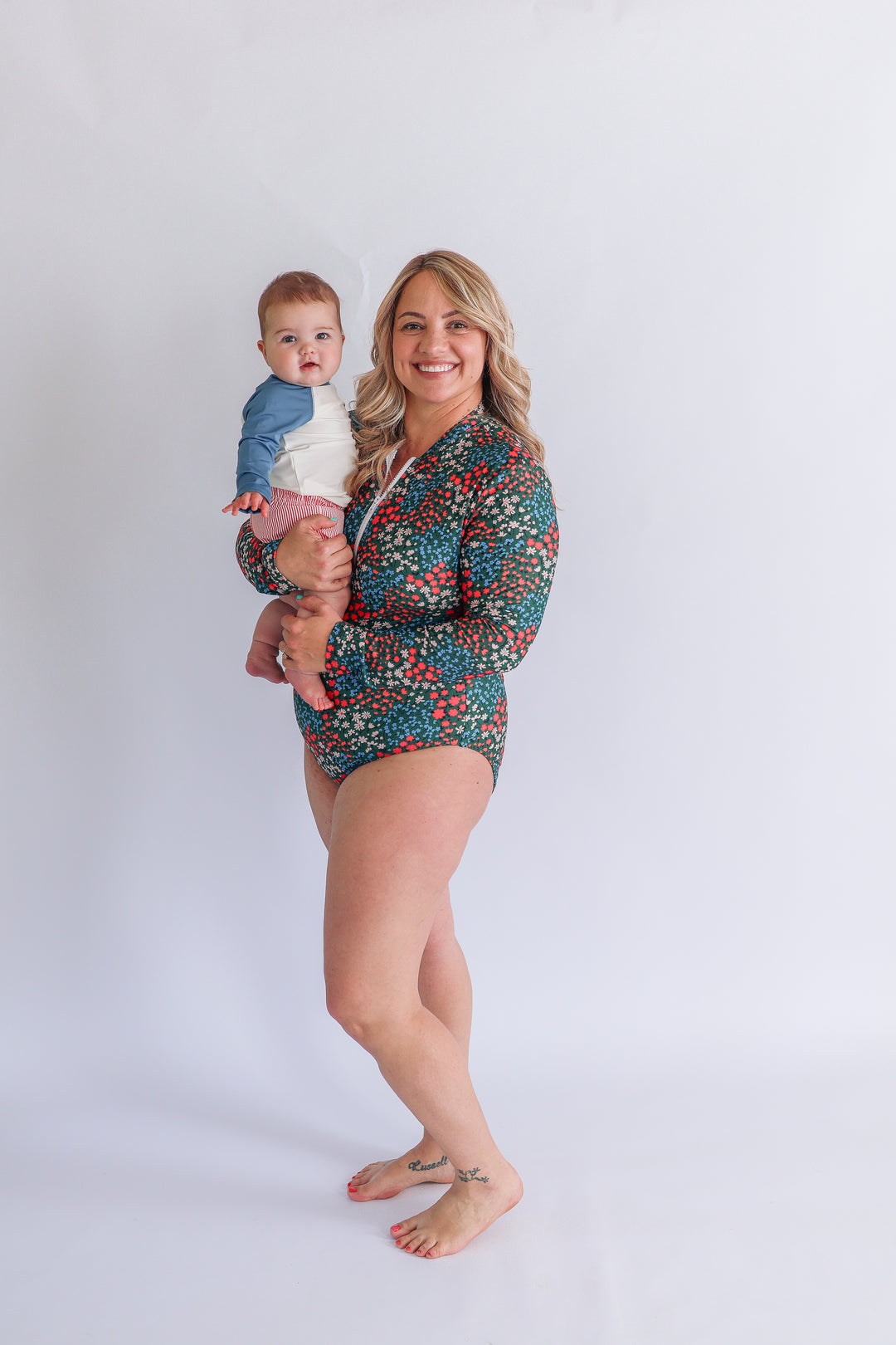 Long Sleeve One Piece Zip Up Breastfeeding Swimsuit 2026