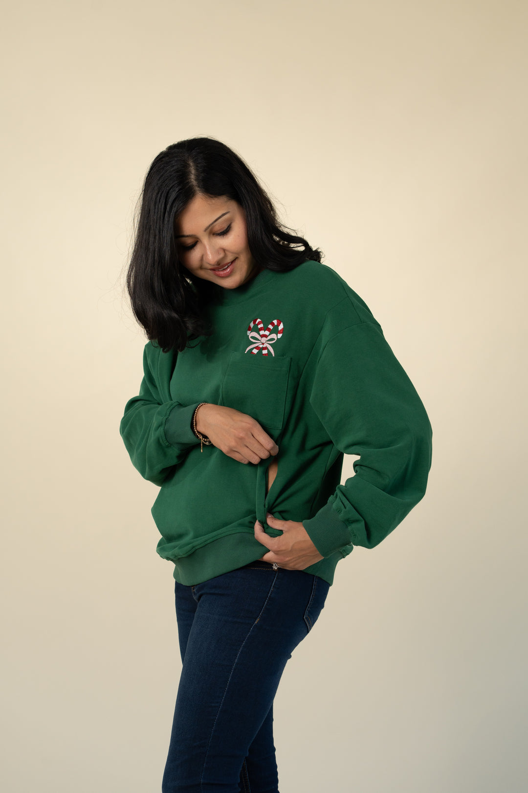 Holiday relaxed-fit breastfeeding sweatshirt in Forest Green – Movemama