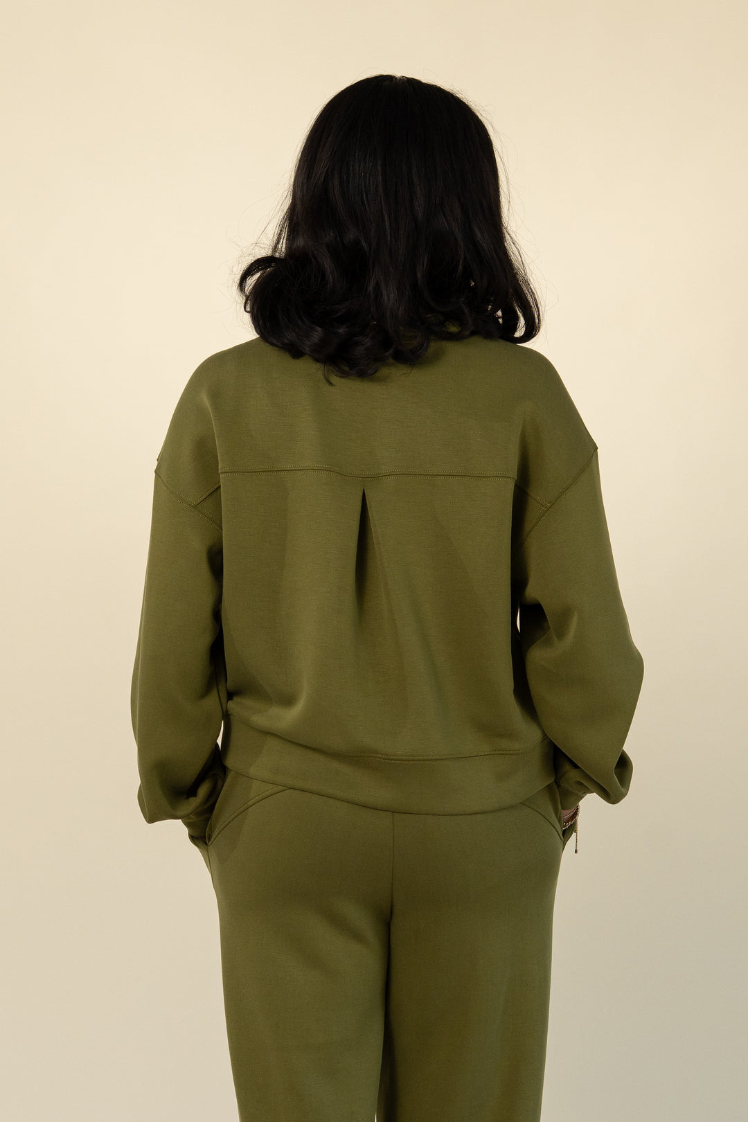 Luxe breastfeeding lounge crewneck in Olive – Movemama