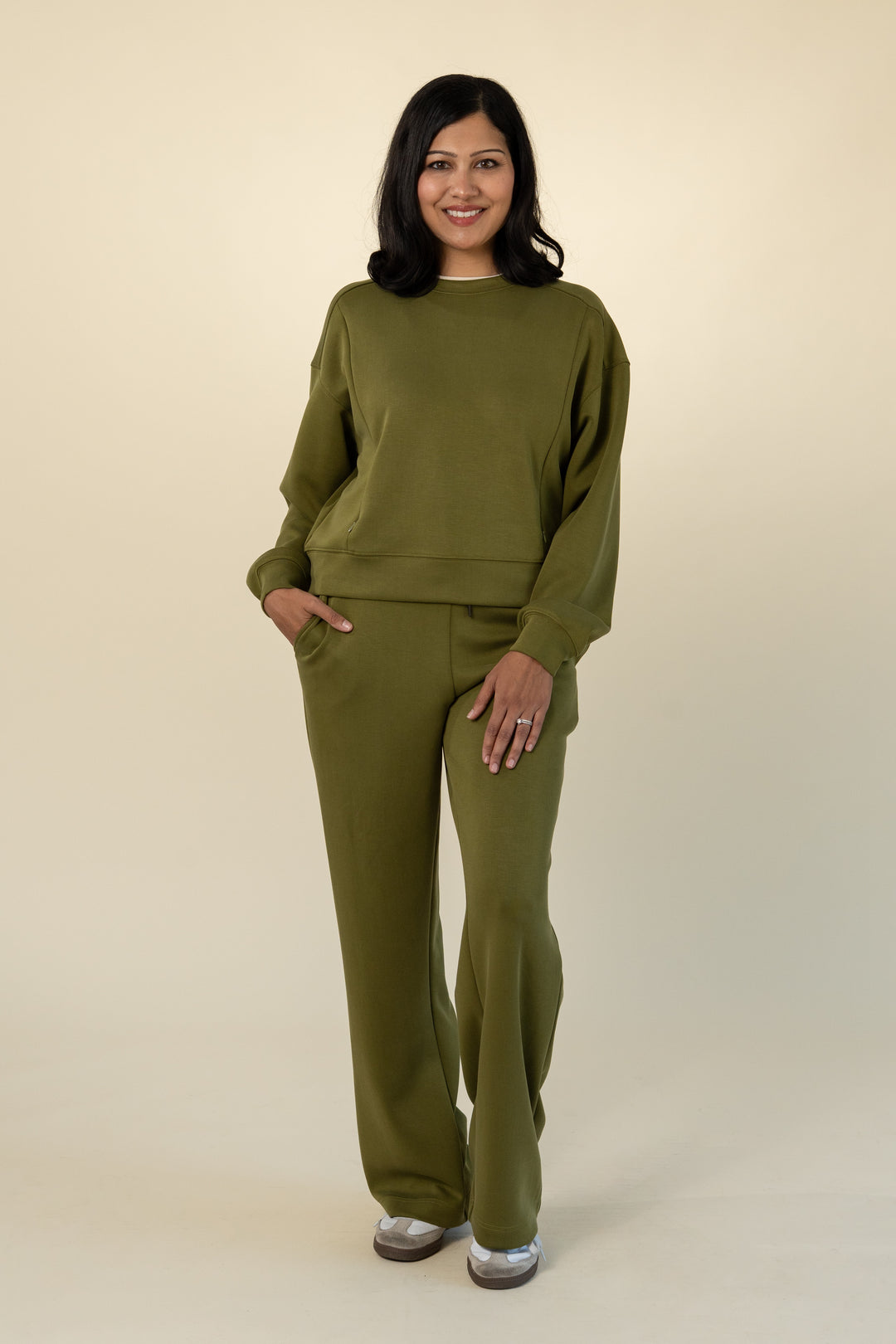 Luxe wide-leg lounge pants in Olive – Movemama