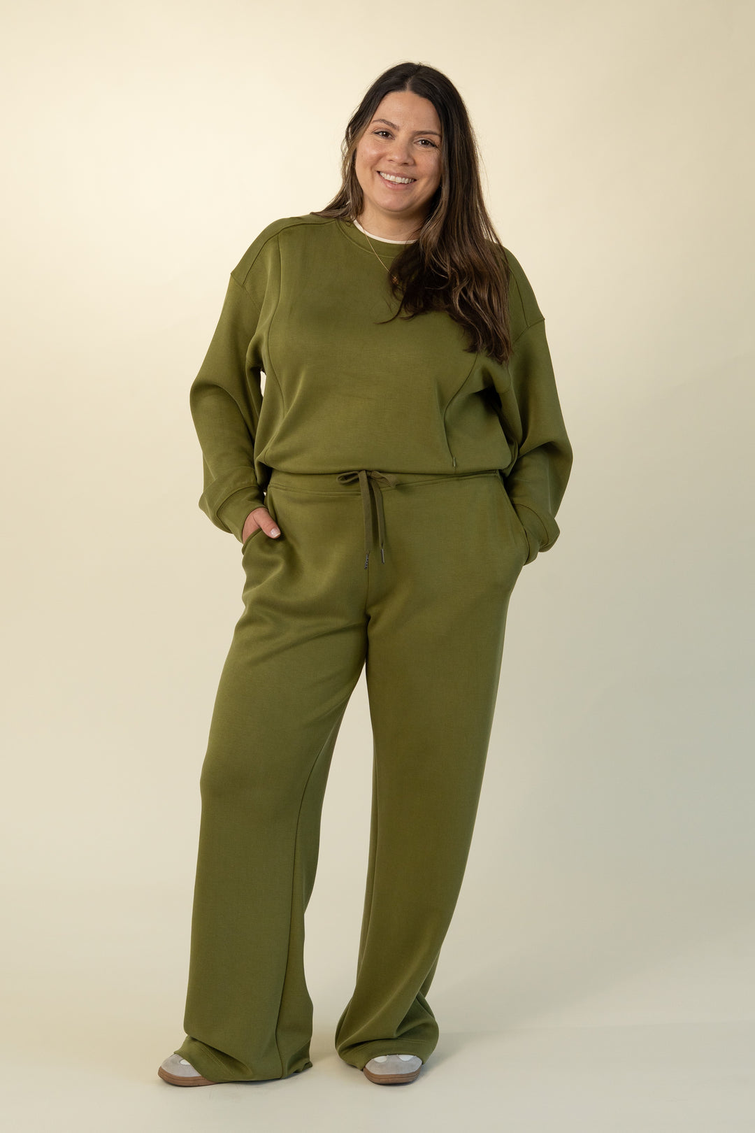 Luxe wide-leg lounge pants in Olive – Movemama