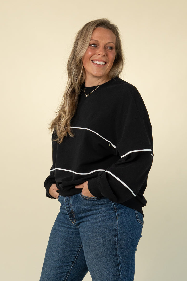 Relaxed-fit invisible-zip breastfeeding sweatshirt with piping in Black – Movemama