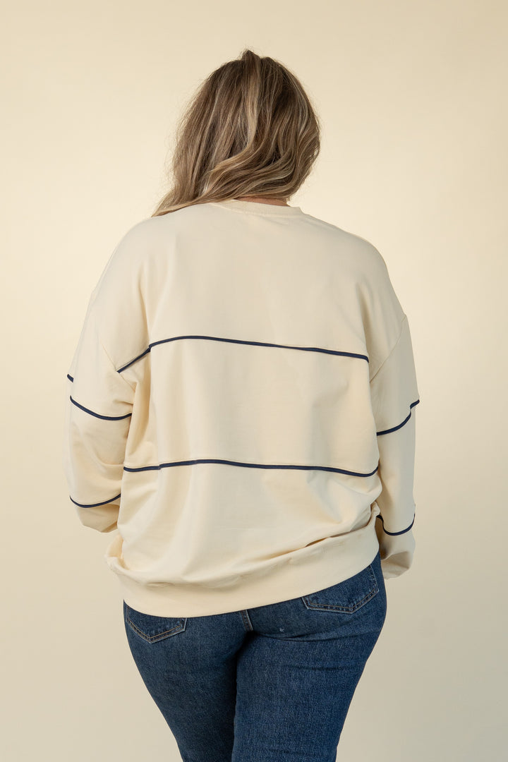 Relaxed-fit invisible-zip breastfeeding sweatshirt with piping in Cream and Navy – Movemama