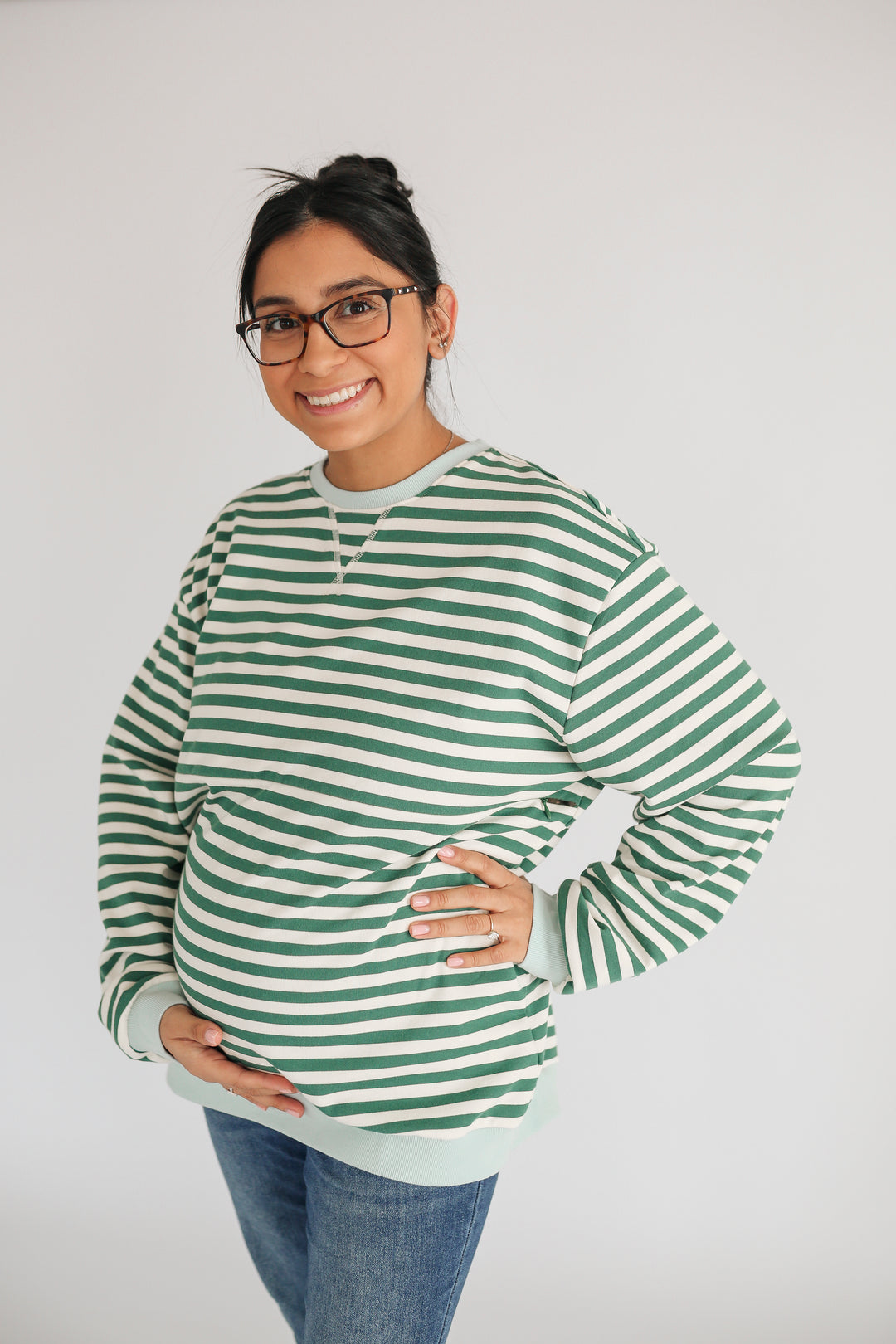 Oversized Fit Freestyle Stripe Breastfeeding Sweatshirt - EXTENDED CHART