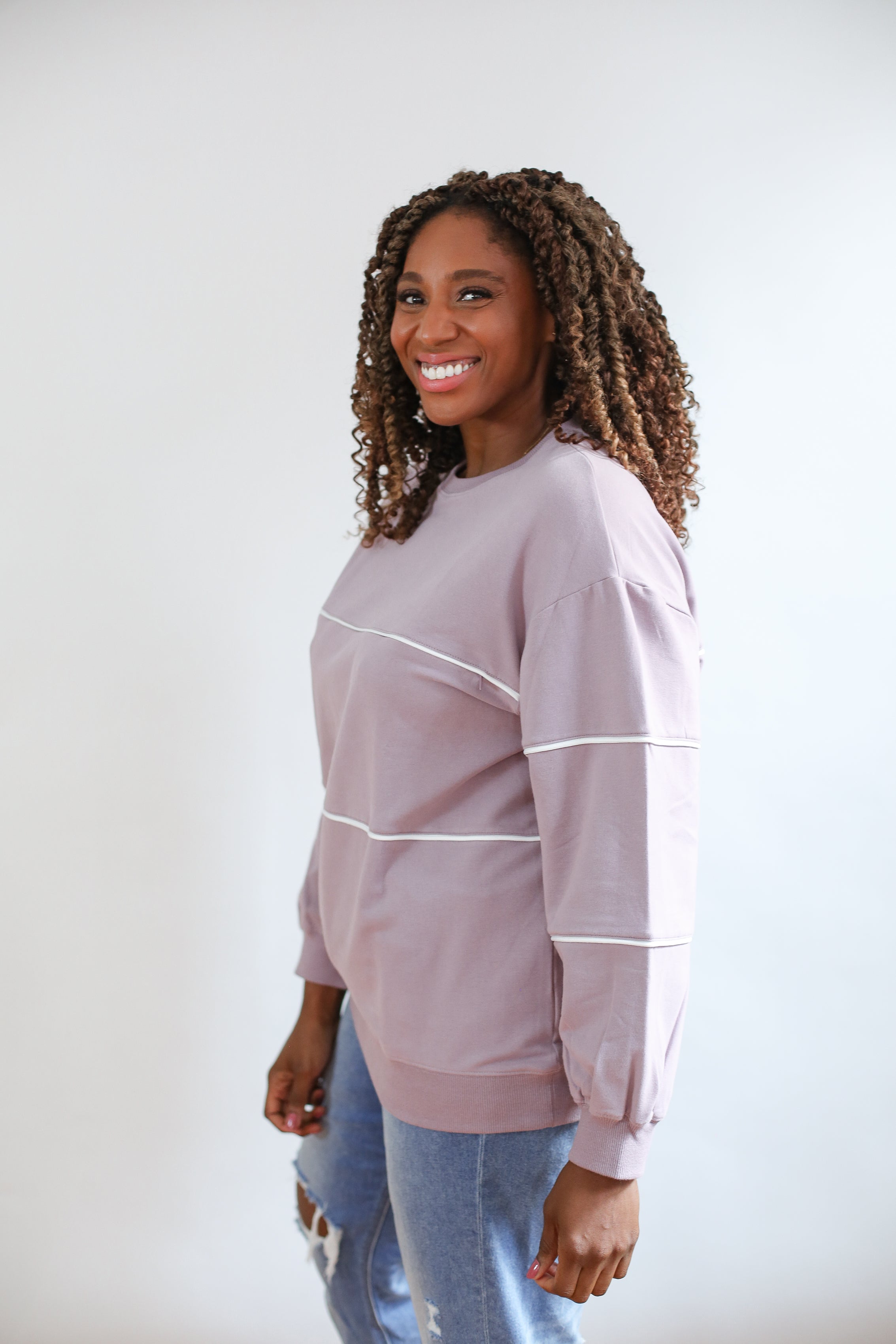 Piped Invisible Zip Nursing Sweatshirt | Movemama
